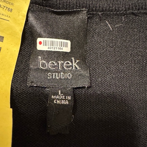 Festive Black Reindeer Sweater Size Large EUC - Picture 10 of 12